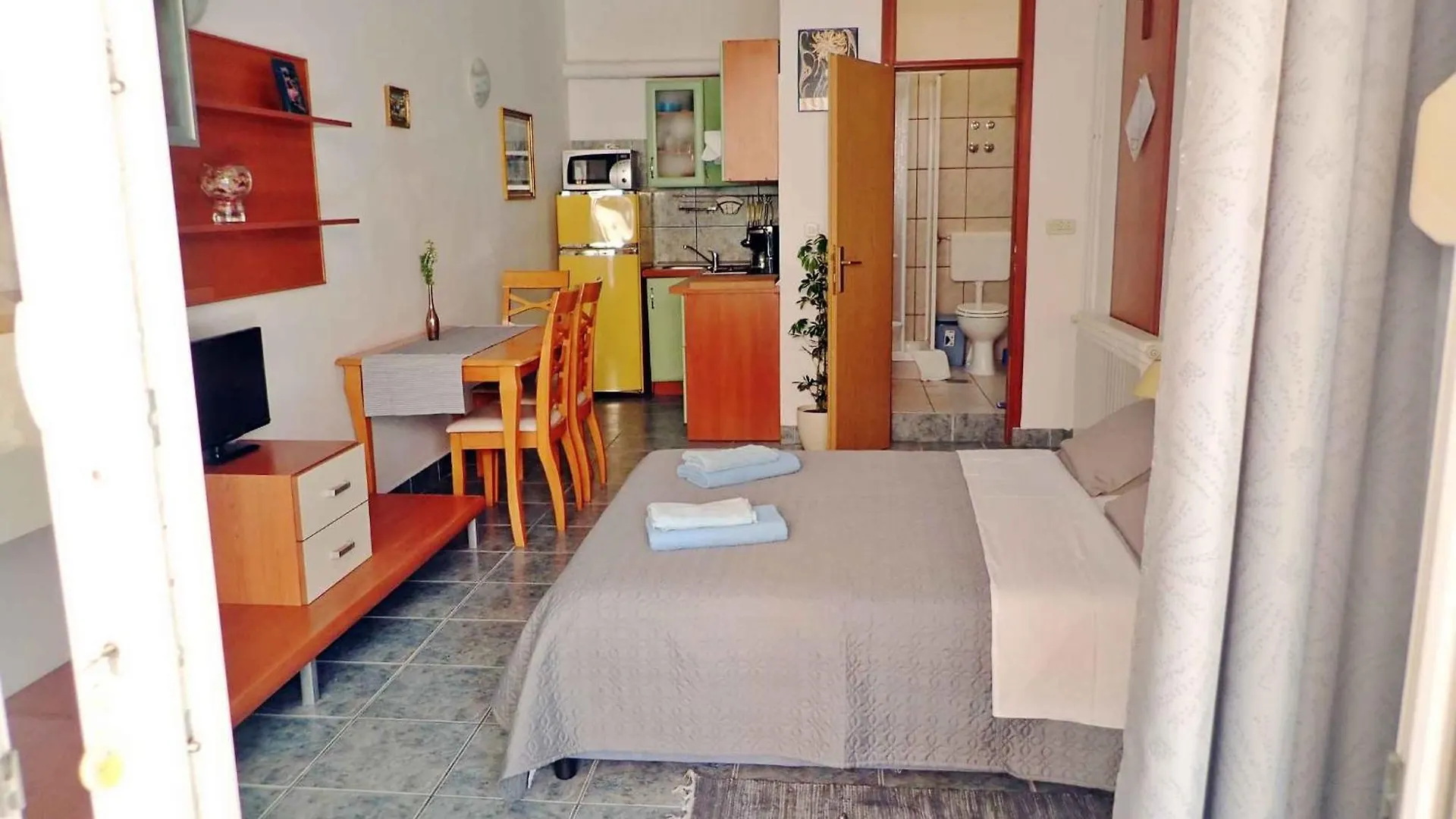 Apartments In Jasenice 41709